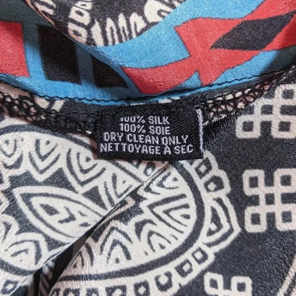 Tolani | 'Briyanna' Multi-Printed Silk V Neck Top - Picture 10 of 12